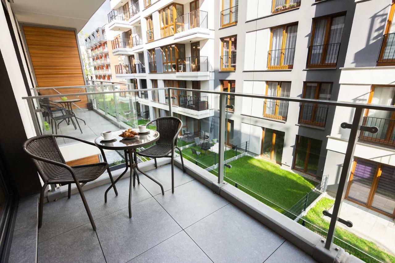 Novum Apartment With Parking Kraków Exteriör bild